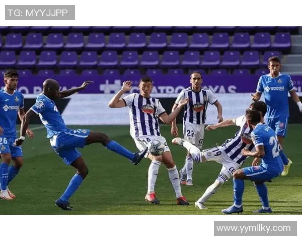 西乙联赛精彩对决西班牙人队迎战艾科坎直播全程解析